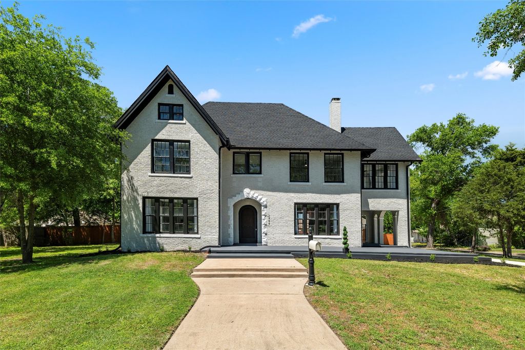 1300 W 3rd Avenue, Corsicana, TX 75110