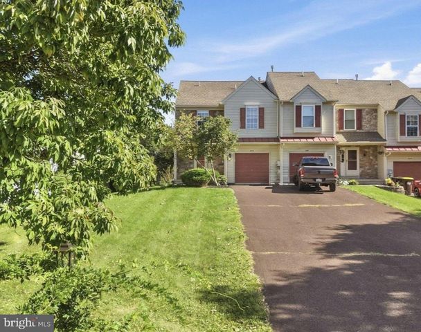 642 NEW MARKET DR, Souderton, PA 18964