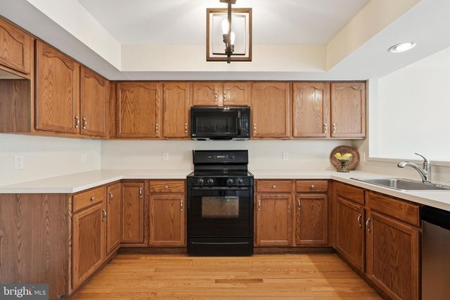 642 NEW MARKET DR, Souderton, PA 18964
