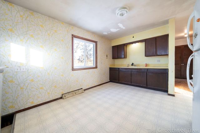 5555 Claudia Avenue Se, City Of Kentwood, MI 49548