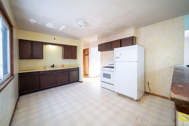 5555 Claudia Avenue Se, City Of Kentwood, MI 49548