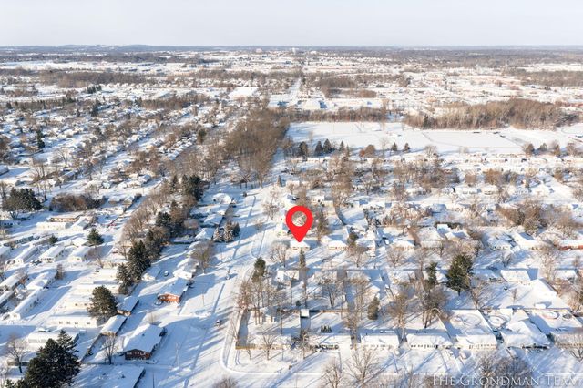 5555 Claudia Avenue Se, City Of Kentwood, MI 49548