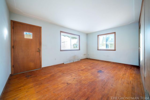 5555 Claudia Avenue Se, City Of Kentwood, MI 49548