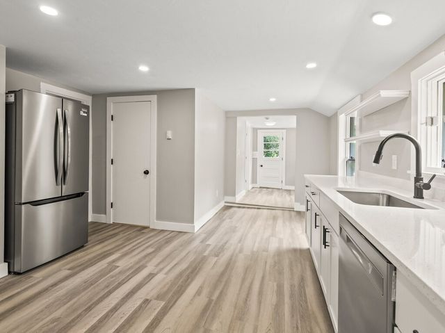 1202 Wachusett St, Holden, MA 01522