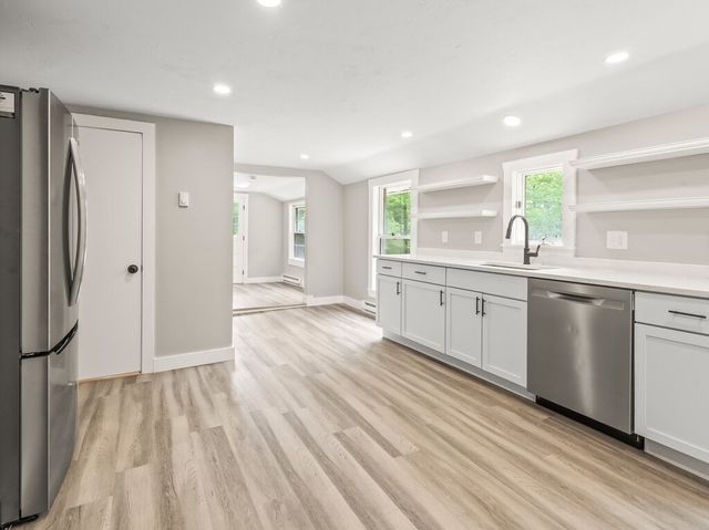 1202 Wachusett St, Holden, MA 01522