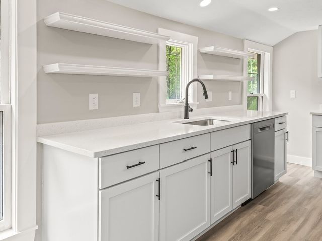 1202 Wachusett St, Holden, MA 01522