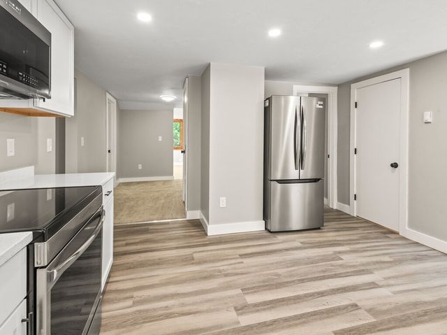 1202 Wachusett St, Holden, MA 01522