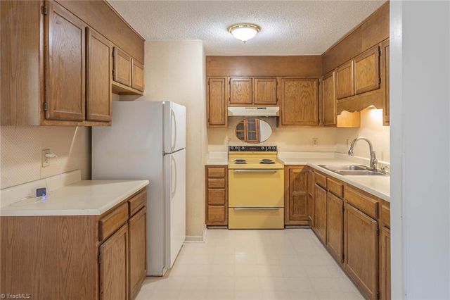 4122 Romaine Street, Greensboro, NC 27407