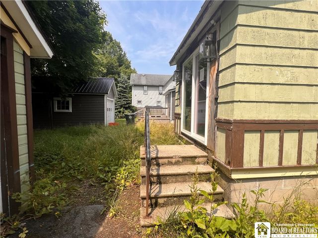 395 Fairmount Avenue, Jamestown, NY 14701