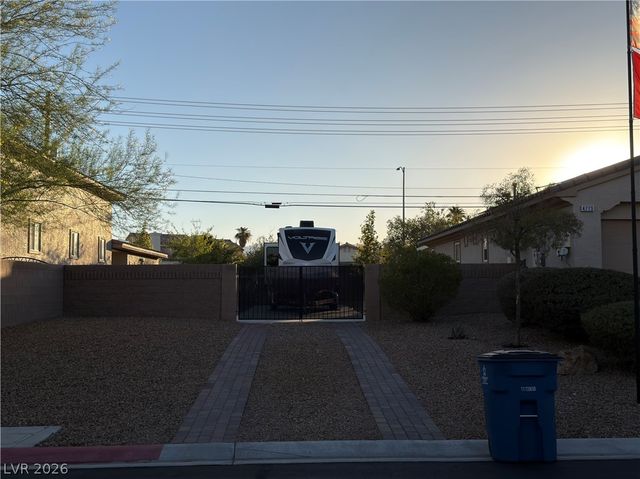 4713 Overlook Ranch Street, North Las Vegas, NV 89031
