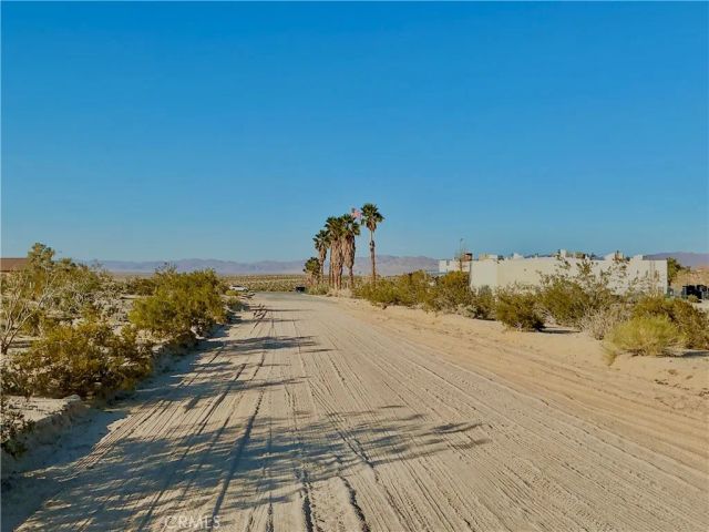 6665 Elk, 29 Palms, CA 92277
