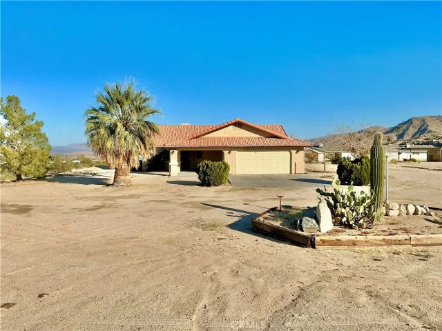 6665 Elk, 29 Palms, CA 92277