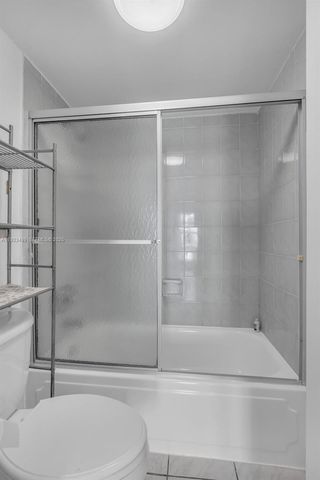 3716 NE 168th St 302, North Miami Beach, FL 33160