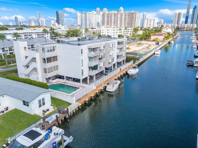 3716 NE 168th St 302, North Miami Beach, FL 33160
