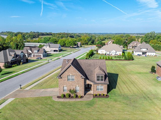 2731 Jasmine St, Lebanon, TN 37087