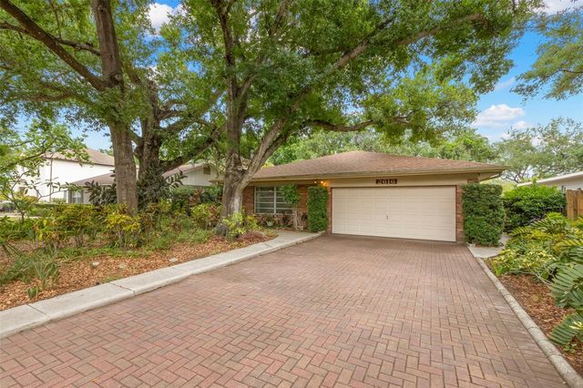 2616 TORONTO, Tampa, FL 33629