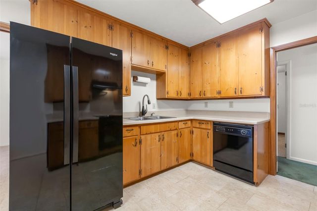2616 TORONTO, Tampa, FL 33629