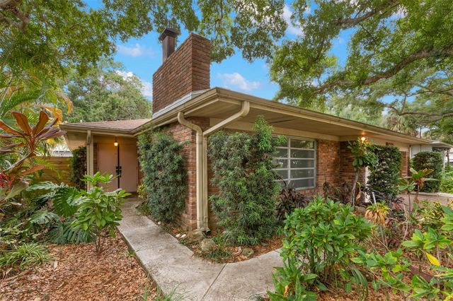 2616 TORONTO, Tampa, FL 33629