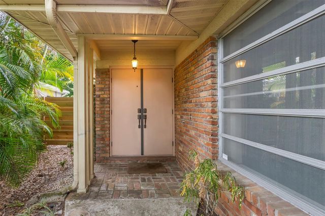 2616 TORONTO, Tampa, FL 33629