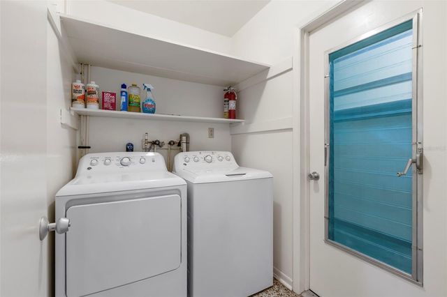 2616 TORONTO, Tampa, FL 33629