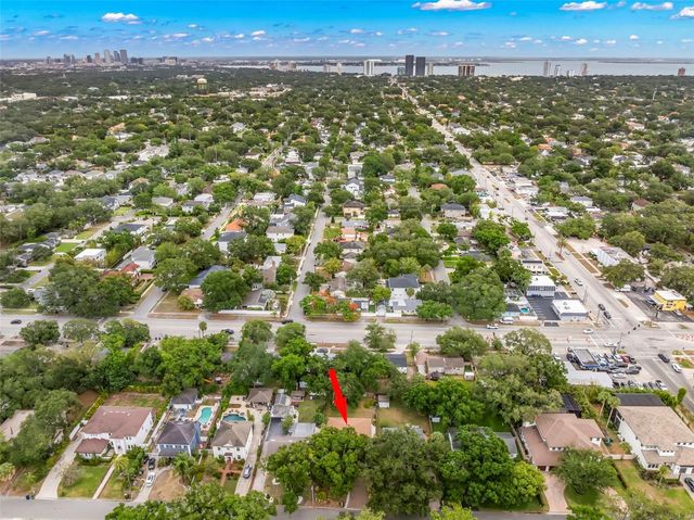 2616 TORONTO, Tampa, FL 33629