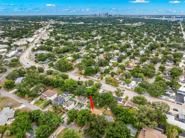 2616 TORONTO, Tampa, FL 33629