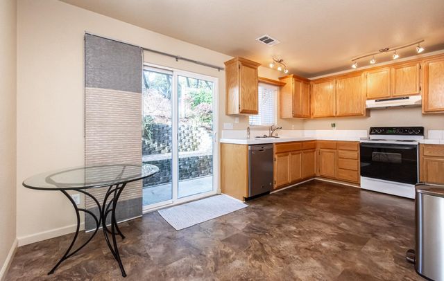 1384 Oak Ridge Dr, Colfax, CA 95713