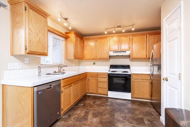 1384 Oak Ridge Dr, Colfax, CA 95713