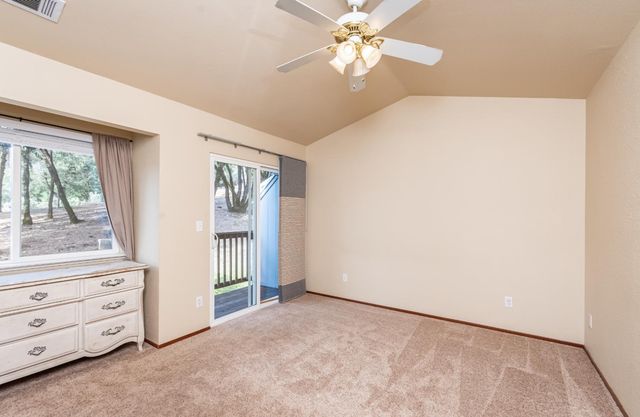 1384 Oak Ridge Dr, Colfax, CA 95713