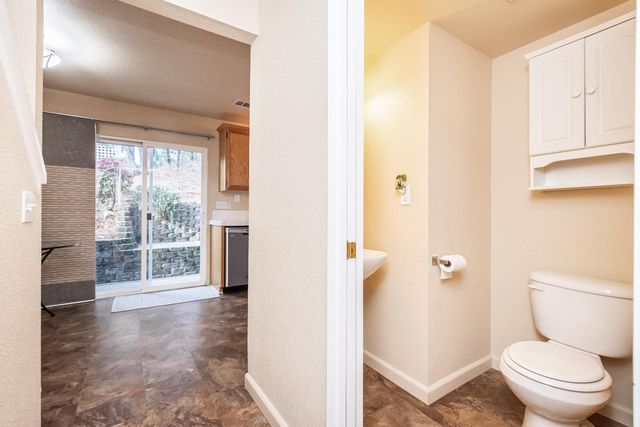 1384 Oak Ridge Dr, Colfax, CA 95713