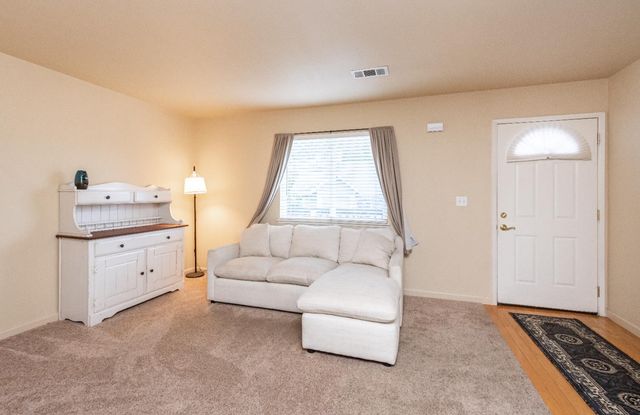 1384 Oak Ridge Dr, Colfax, CA 95713