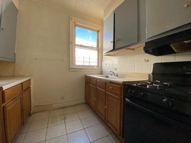 741 E 227th Street, Bronx, NY 10466