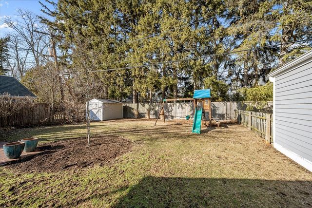 2018 BEECHWOOD Avenue, Wilmette, IL 60091