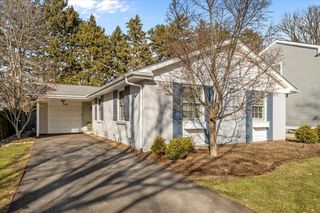 2018 BEECHWOOD Avenue, Wilmette, IL 60091