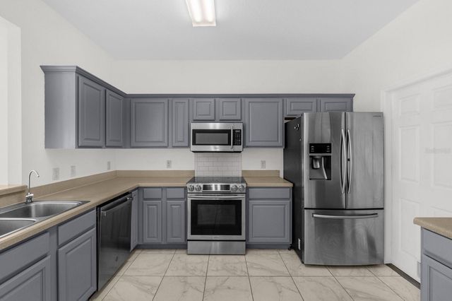 5090 NE 122ND BOULEVARD, Oxford, FL 34484