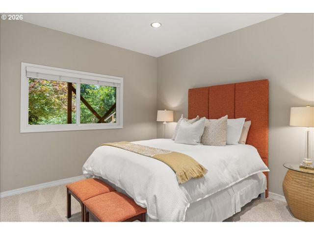 6791 Sw ASHDALE Dr, Portland, OR 97223