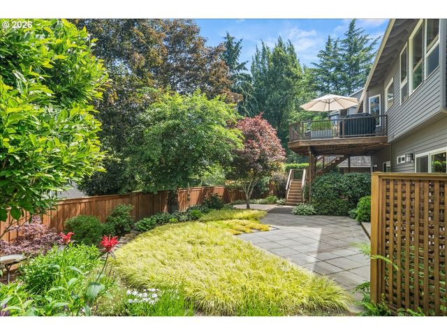 6791 Sw ASHDALE Dr, Portland, OR 97223