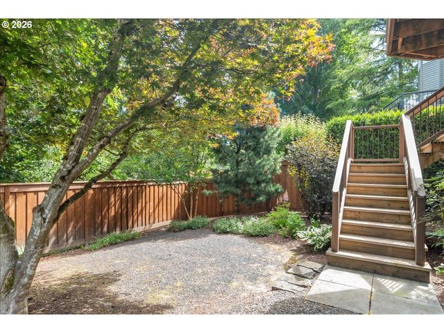 6791 Sw ASHDALE Dr, Portland, OR 97223
