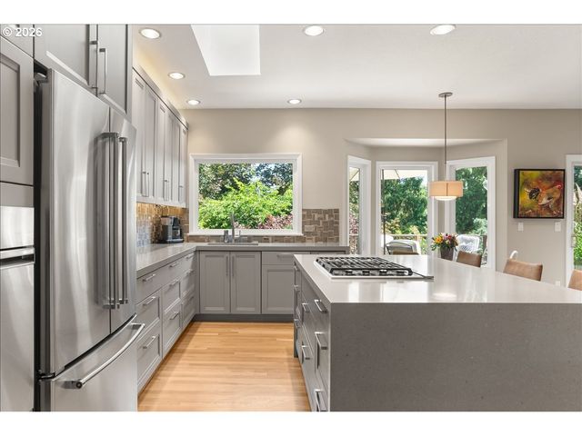 6791 Sw ASHDALE Dr, Portland, OR 97223