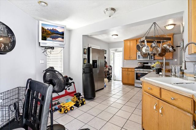 728 POLK AVE, Ogden, UT 84404