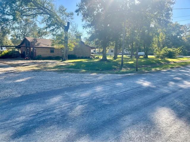 4902 Magnolia Lane, Old River-winfree, TX 77535