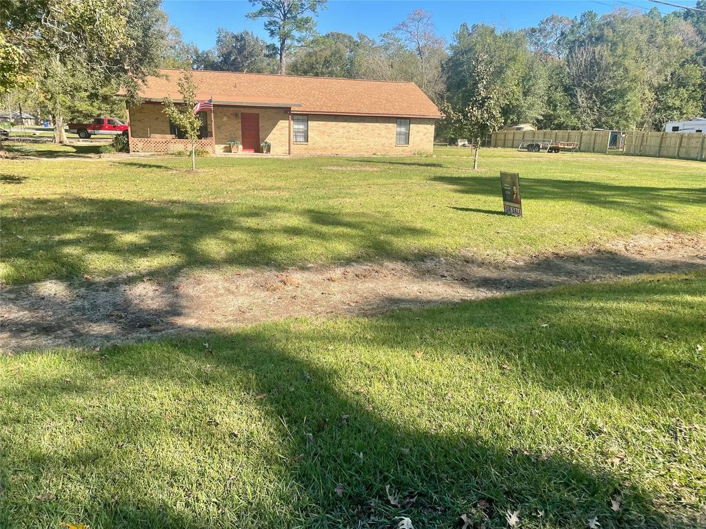 4902 Magnolia Lane, Old River-winfree, TX 77535