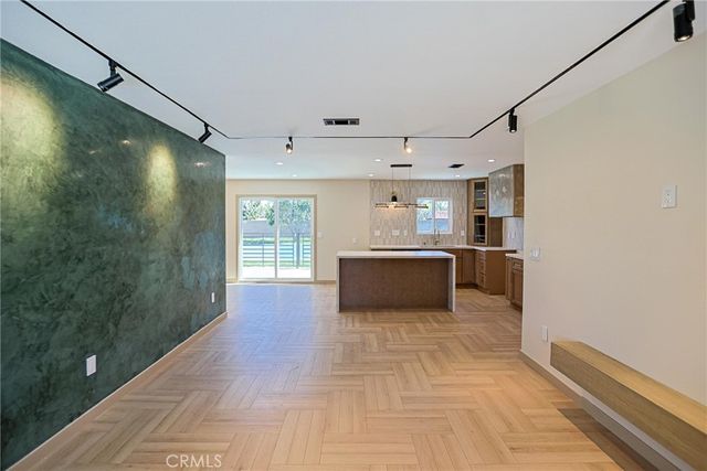 14922 Newland, Midway City, CA 92655