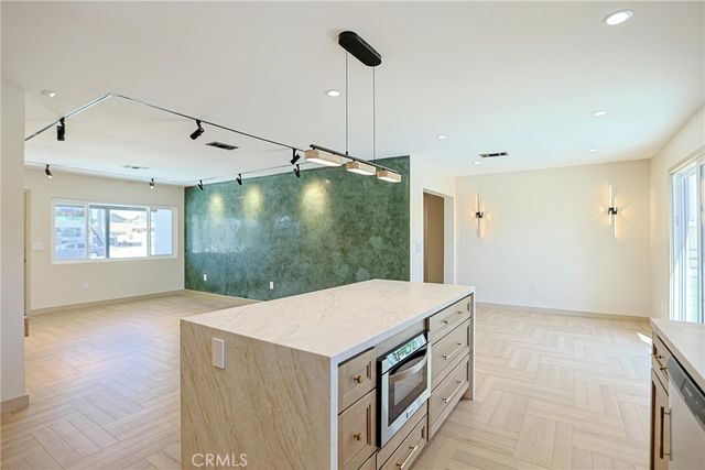 14922 Newland, Midway City, CA 92655