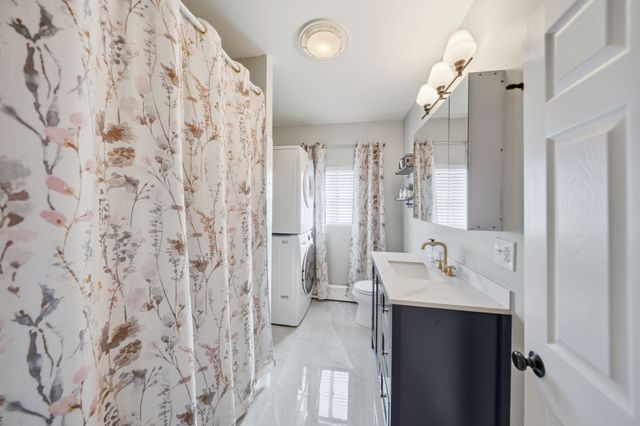 26 Lincoln St 6, Somerville, MA 02145