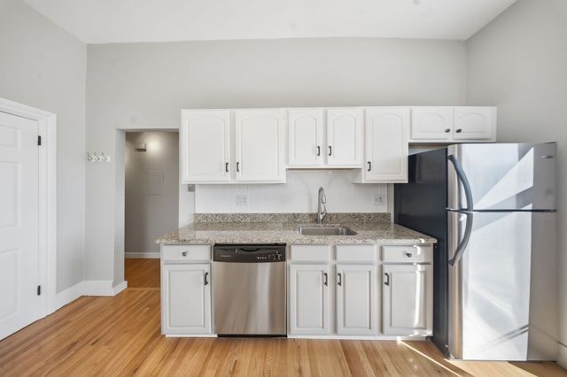 26 Lincoln St 6, Somerville, MA 02145