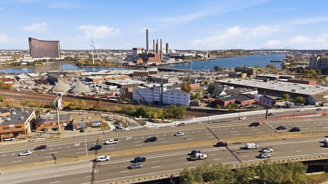 26 Lincoln St 6, Somerville, MA 02145