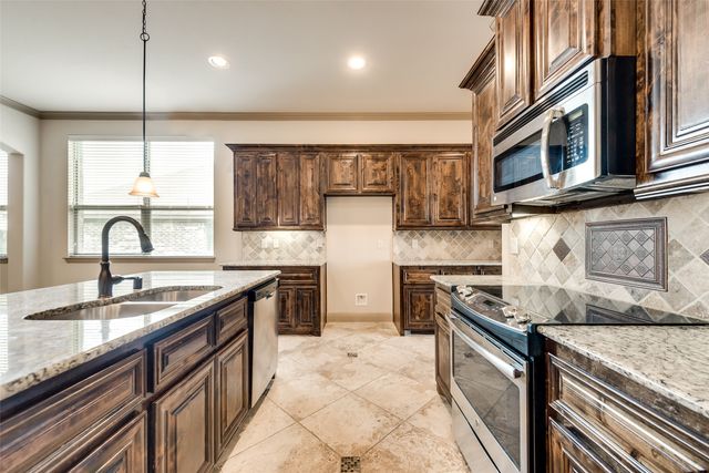 778 Ruffian Way, Fate, TX 75087