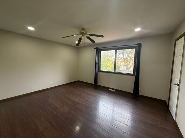 1951 Windward Lane, Hanover Park, IL 60133