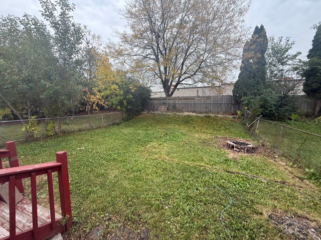 1951 Windward Lane, Hanover Park, IL 60133